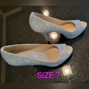 Enzo Angiolini Iridescent Rhinestone Heel Shoes Size 7